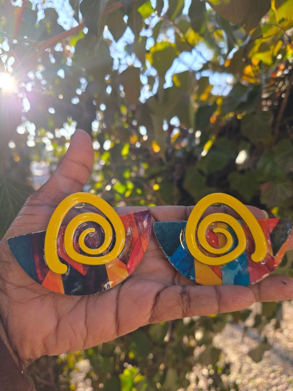 Color Theory: Sun Spiral