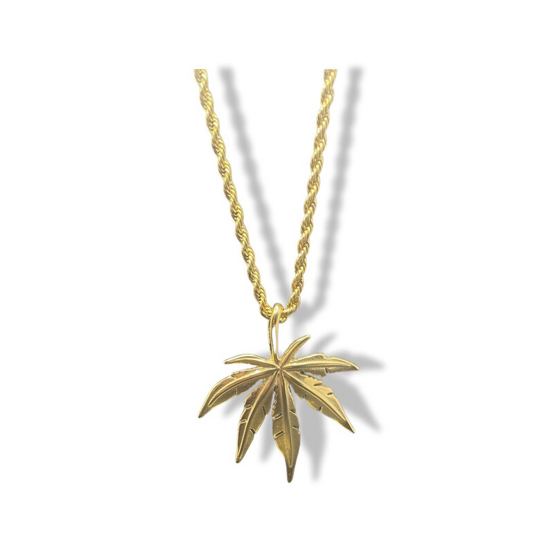 Leaf Pendant (Gold)