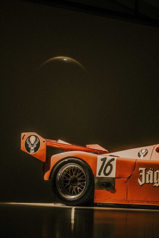LEGENDARY 962