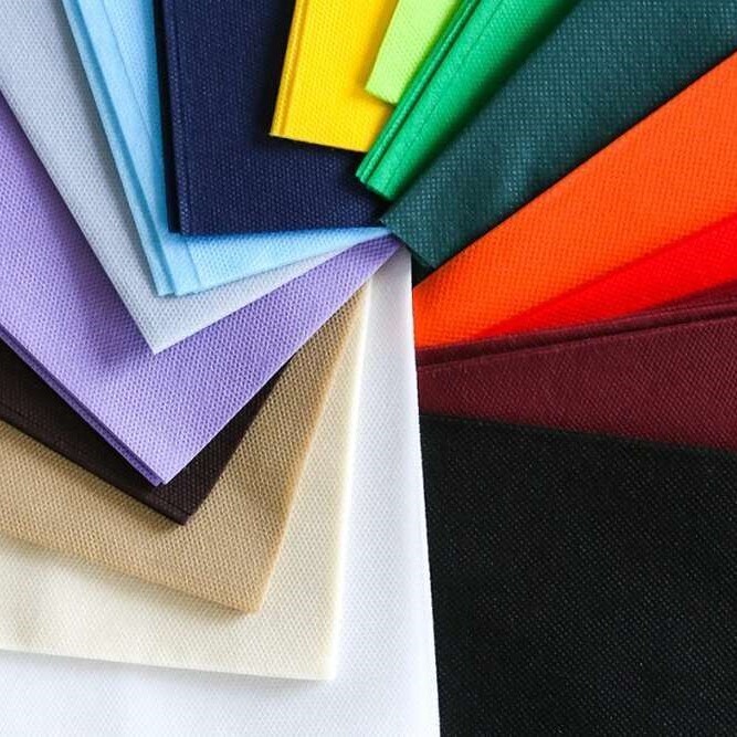 Tovaglie TNT 140x140cm (vari colori)