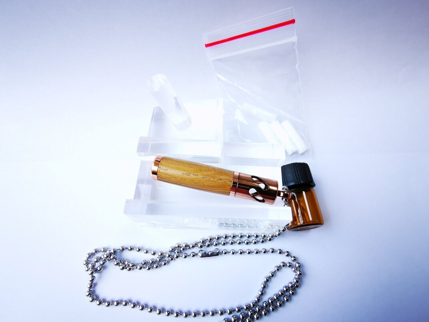 Aromatherapy necklace with Harry Potter wood