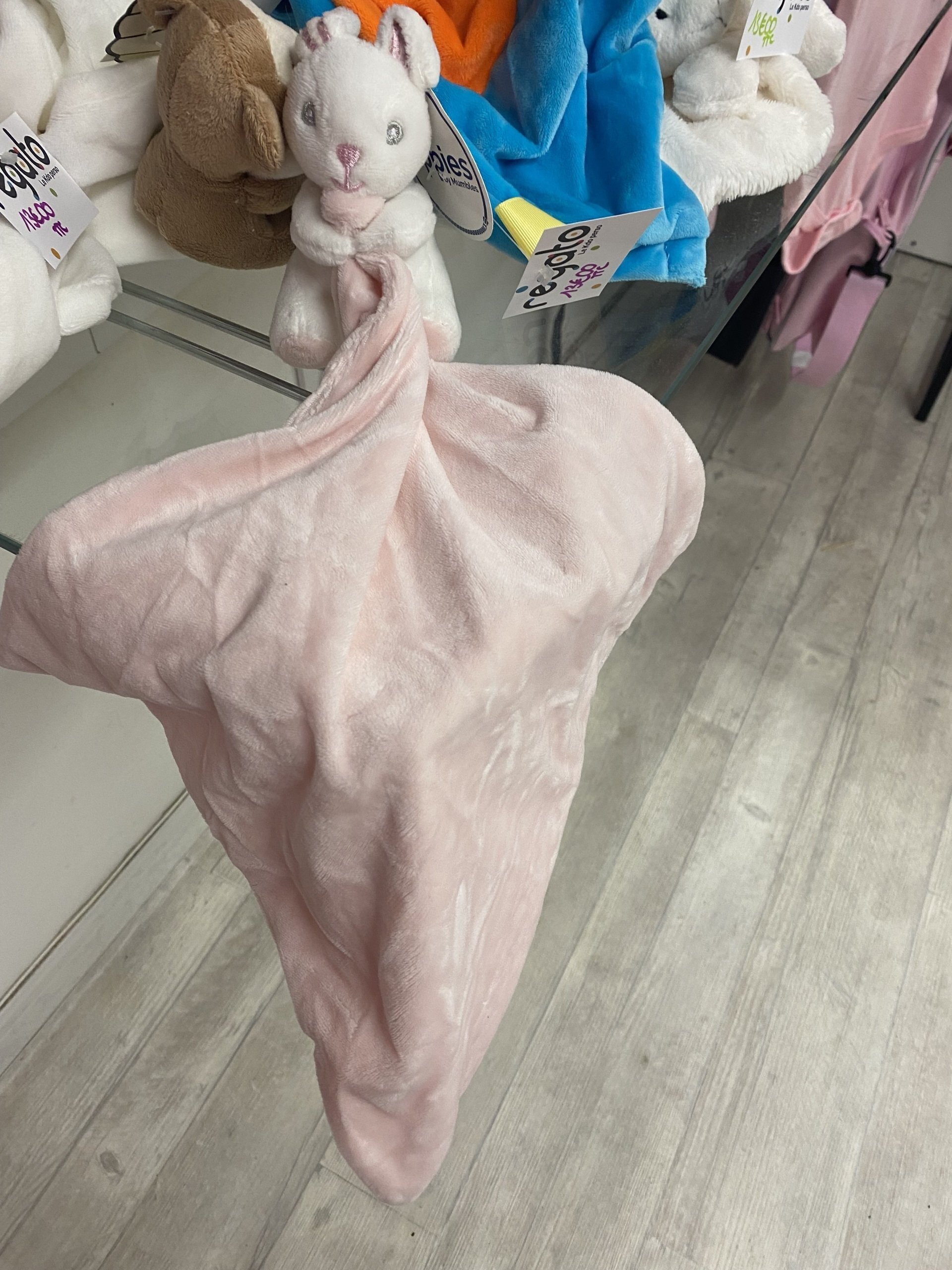 DOUDOU LAPIN ROSE avec prénom brodé