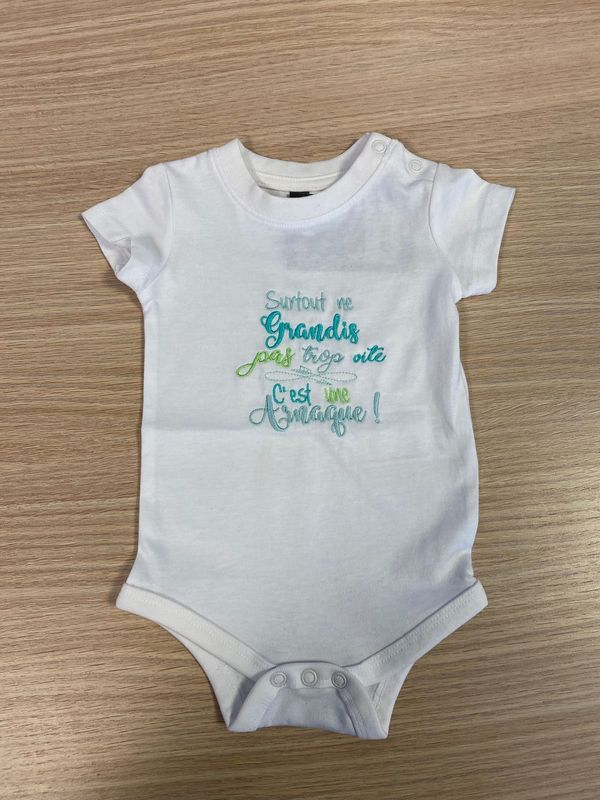 Body bébé - Ne grandis pas trop vite - modèle unique Body bébé - Ne grandis pas trop vite - modèle unique