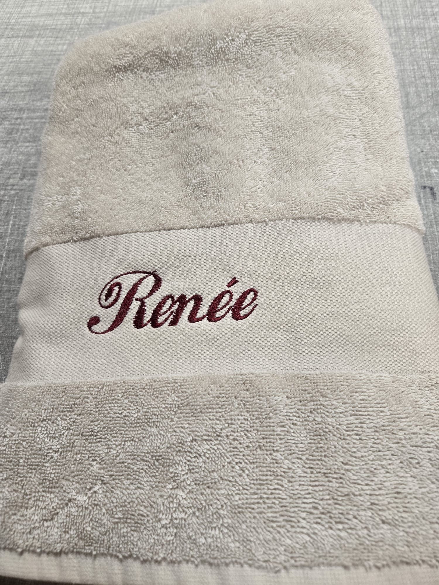 Serviette de bain - Prénom brodé