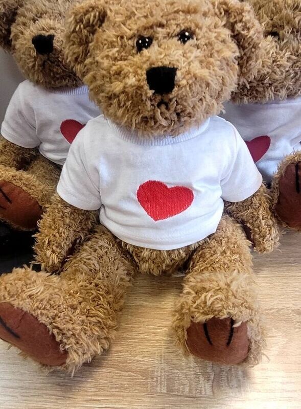 Peluche Teddy avec t-shirt brodé - personnalisable avec prénom brodé