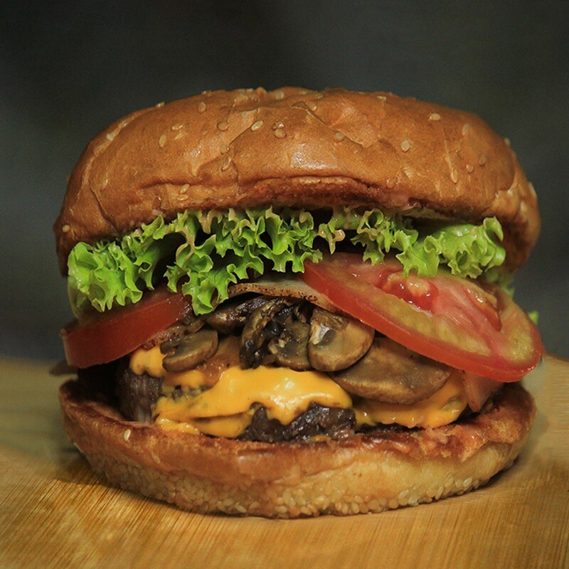 Hamburguesa de champiñones - combo de Hamburguesa con papas y soda