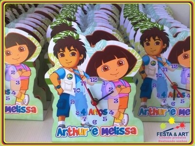 Relógio corte especial - Dora Aventureira
