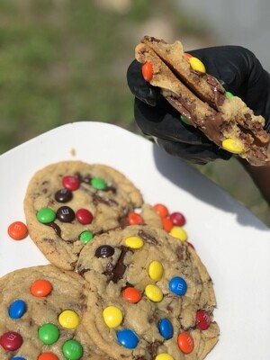 M&amp;M Cookies