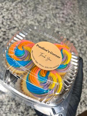 Vanilla cupcakes with vanilla bean buttercream