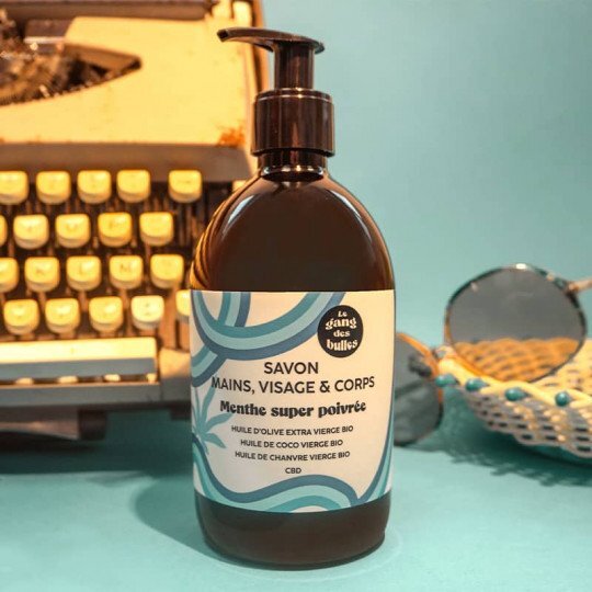 Savon visage, main et corps 
menthe super poivré à l'huile d'olive bio extra vierge, à l'huile de coco bio, à l'huile de chanvre bio et au CBD.-
500 ml
