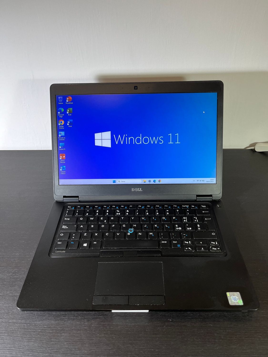 Pc DELL, core i5 vPro, Windows 11 pro, SSD 256 gb, RAM 16 gb,  tastiera retroilluminata, schermo inclinabile 180 ° (ricondizionato) + office in regalo