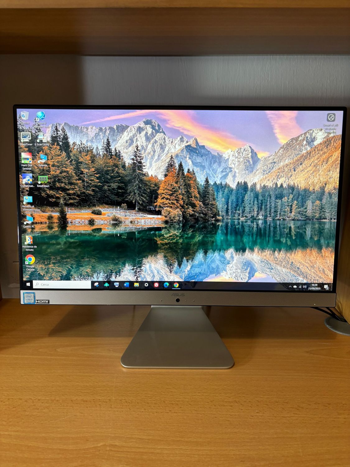 Pc ALL IN ONE Asus, FULL HD 22", core i3, SSD 256 GB, RAM 16 gb (ricondizionato) + office in regalo