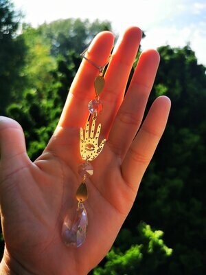 Suncatcher Mini - Mystic Hand Sonnenfänger mit Regenbogenkristallen zum Hängen fürs Fenster 