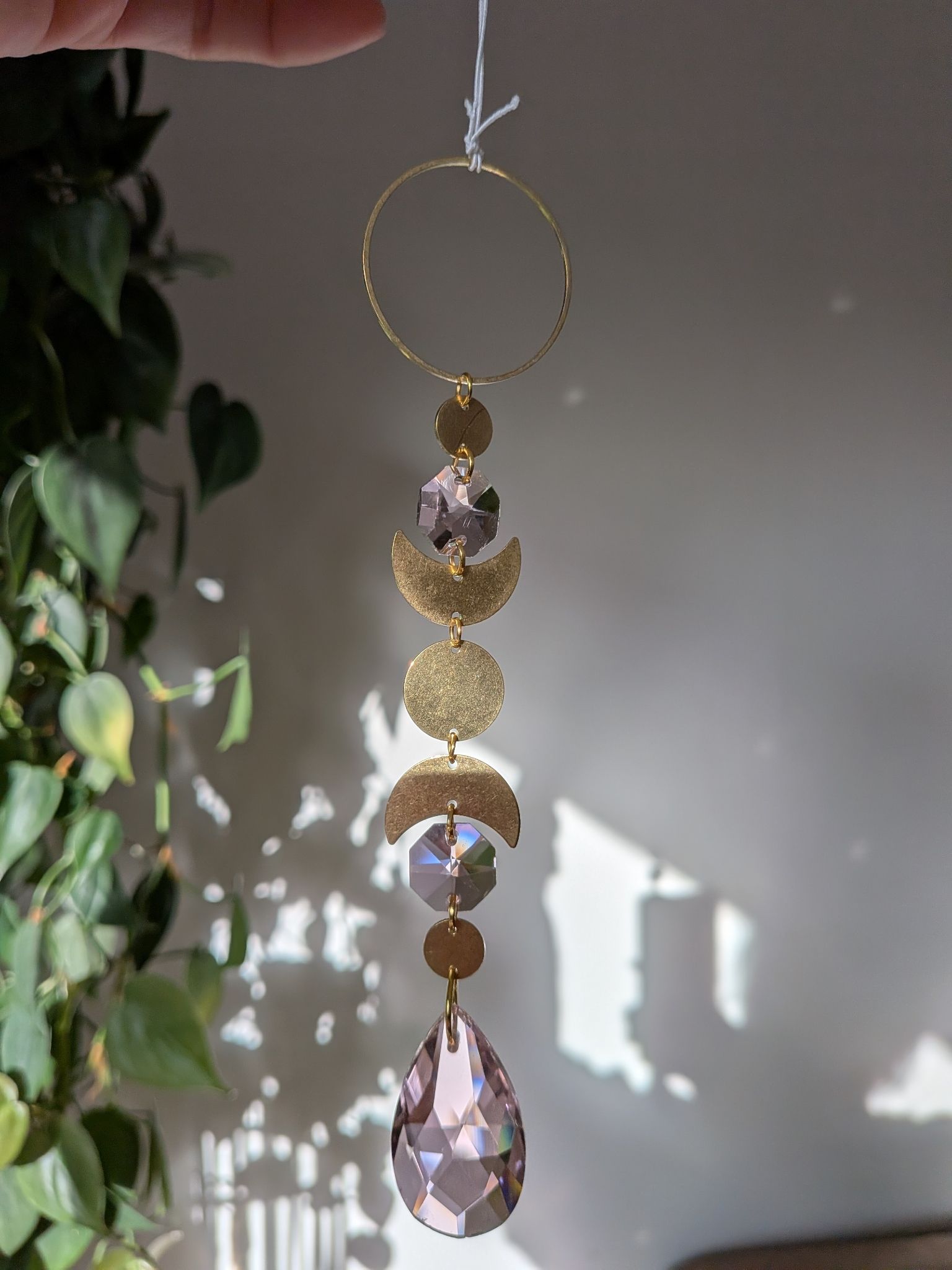 Suncatcher Small - Pink Moon - Sonnenfänger mit rosaRegenbogenkristallen