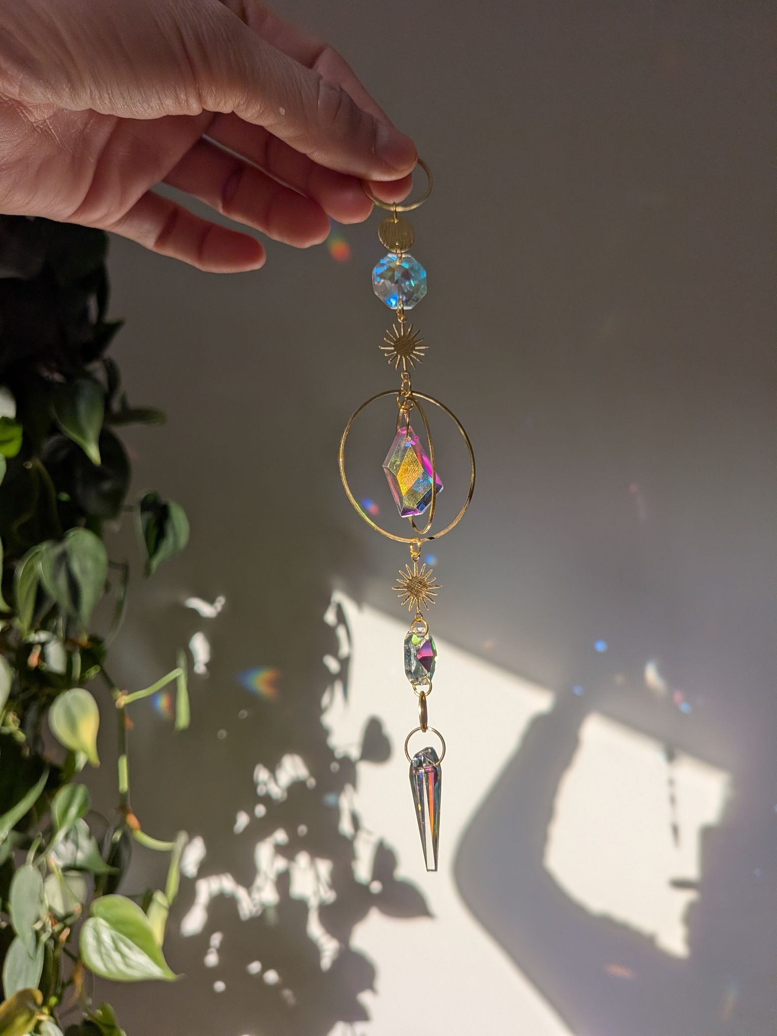 Suncatcher Small - Aurora Dream - mystischer Sonnenfänger mit Aurora Borealis Regenbogenkristallen, Iristierender Effekt