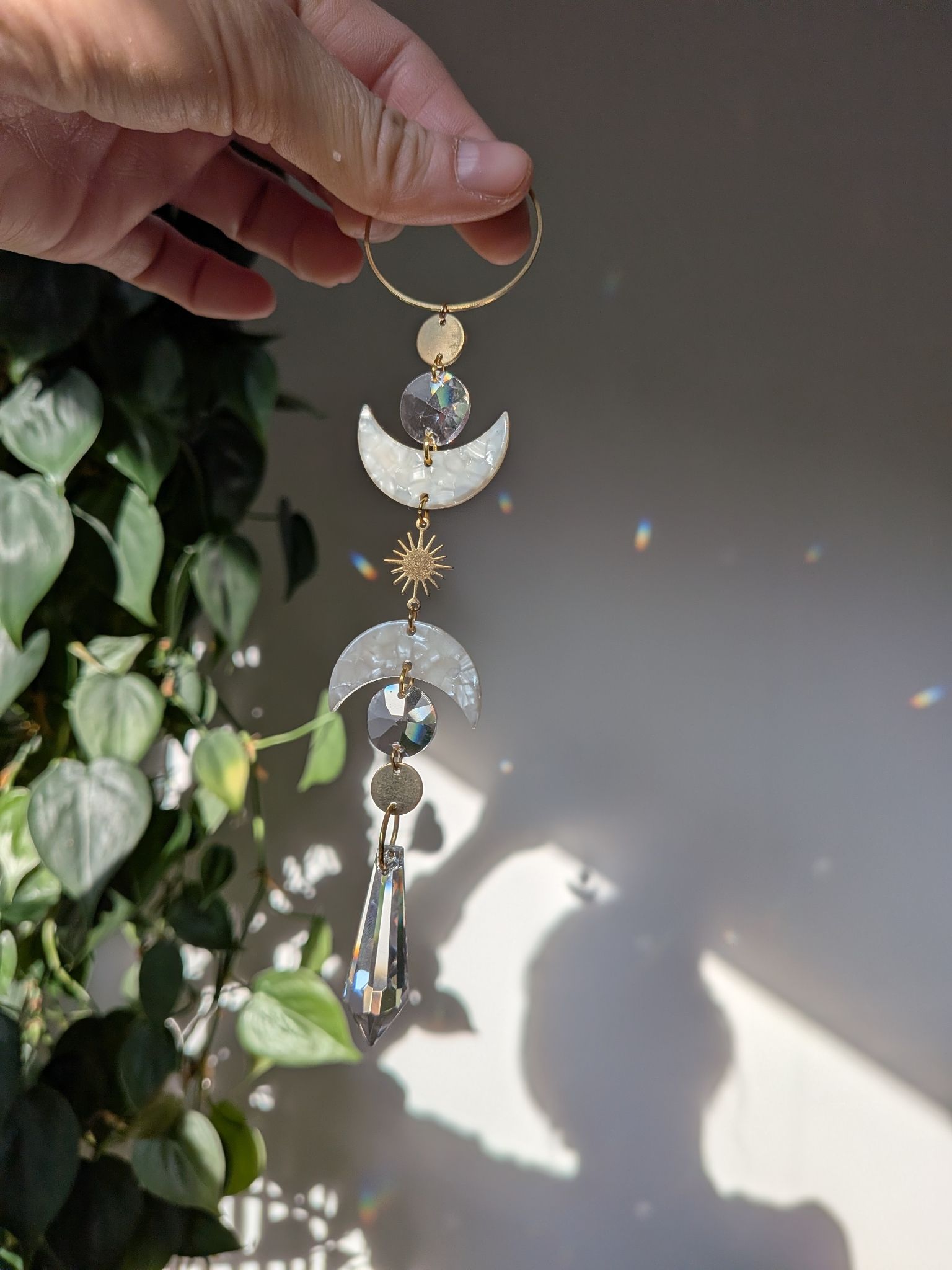 Suncatcher Small - 2 Moons - mystischer Sonnenfänger mit Regenbogenkristallen und Mond