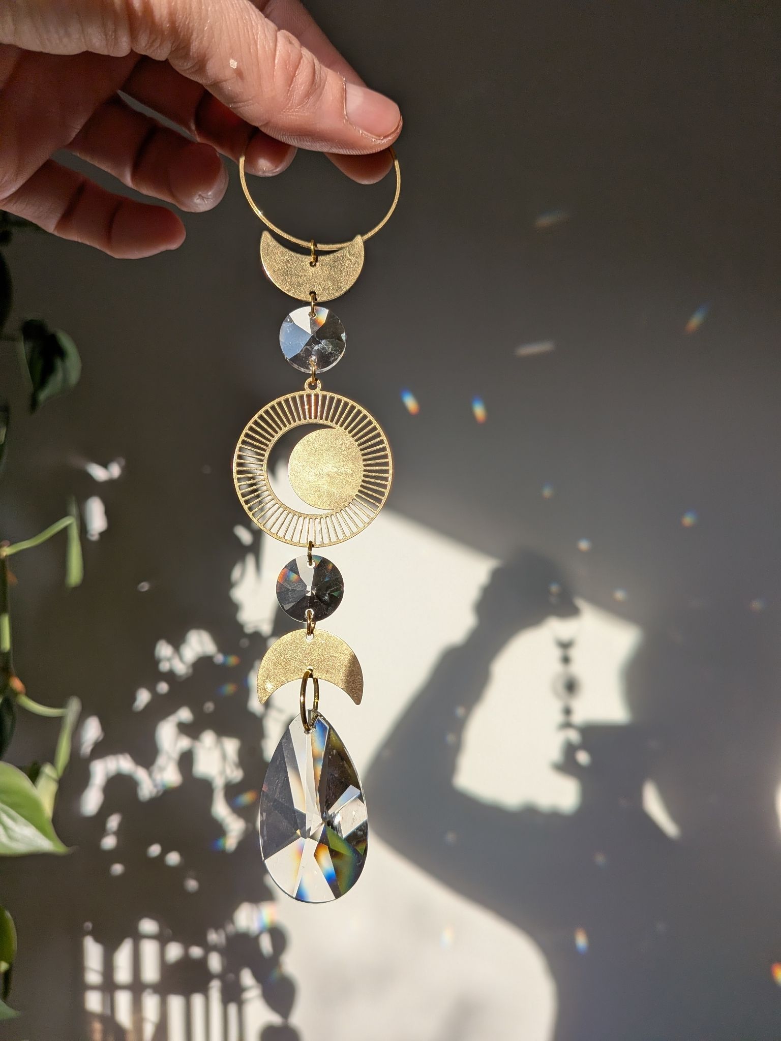 Suncatcher Small - Moon - mystischer Sonnenfänger mit Regenbogenkristallen