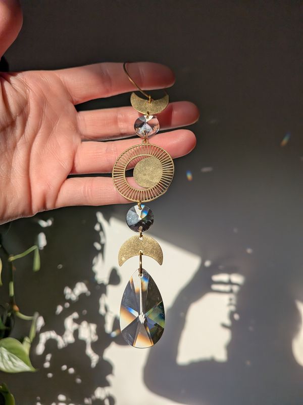 Suncatcher Small -  Moon  - mystischer Sonnenfänger mit Regenbogenkristallen
