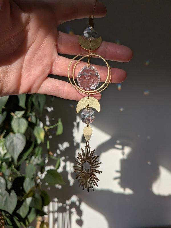 Suncatcher Small -  Magical Moon - mystischer Sonnenfänger mit Regenbogenkristallen und Mond
