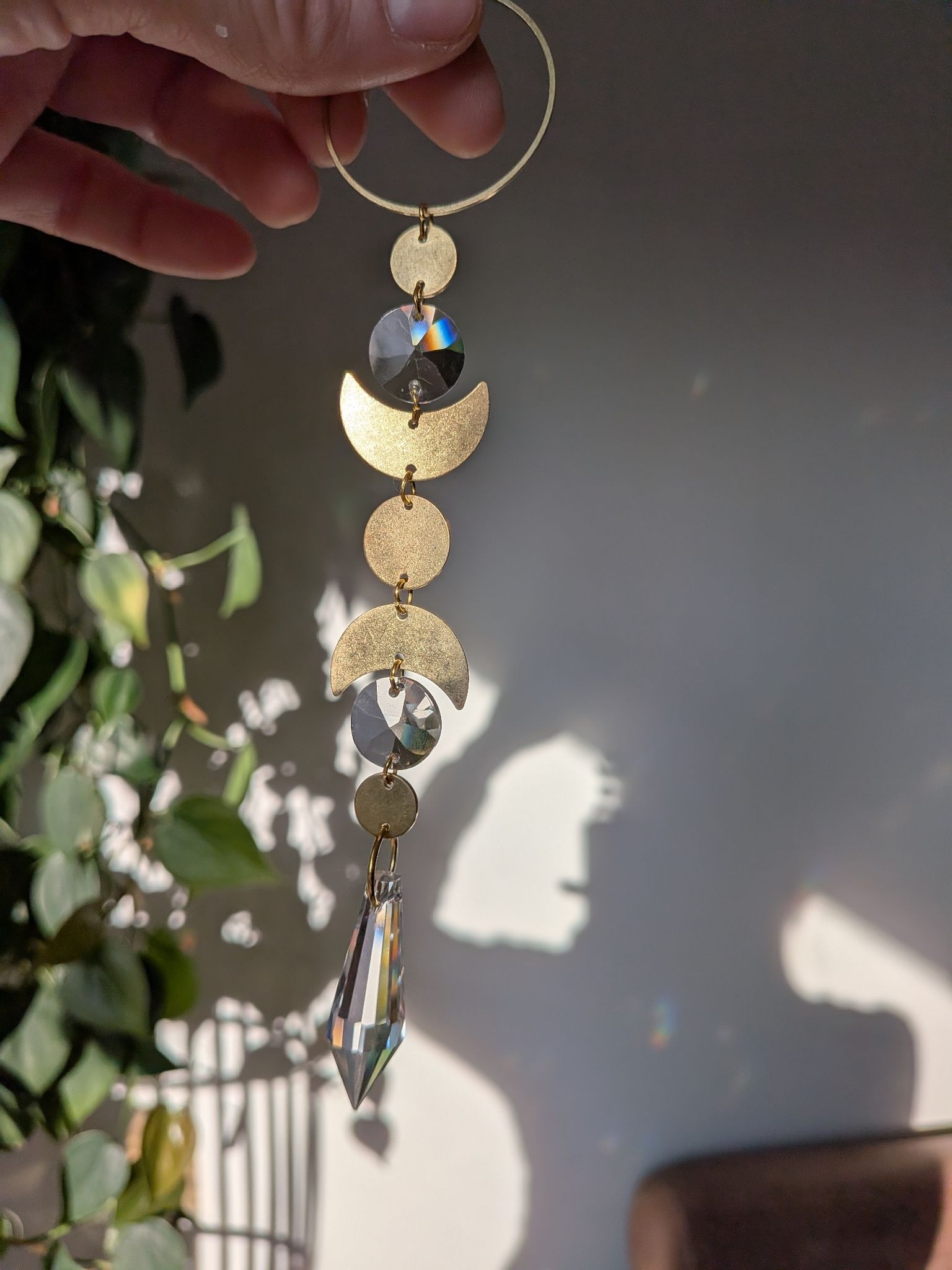 Suncatcher Small - Moonphase - mystischer Sonnenfänger mit Regenbogenkristallen