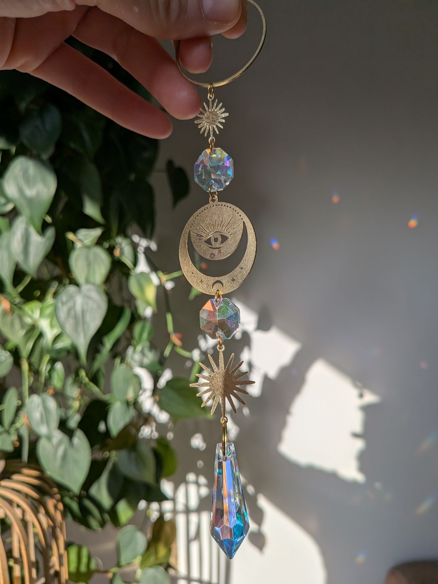 Suncatcher Small - Aurora Mystic Glow - Sonnenfänger mit Aurora Borealis Regenbogenkristallen, Iristierender Effekt, und leuchtendem Stein