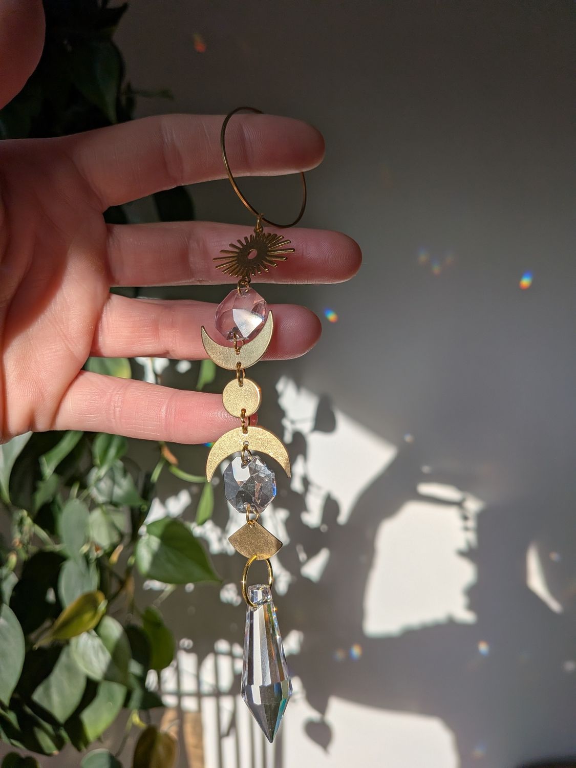 Suncatcher Small - Moon - mystischer Sonnenfänger mit Regenbogenkristallen