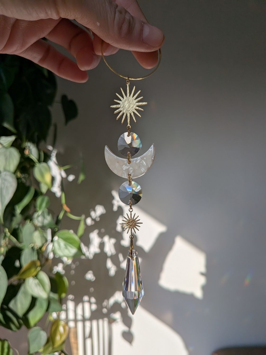 Suncatcher Small - Moon und Stern - mystischer Sonnenfänger mit Regenbogenkristallen und Mond weiẞ