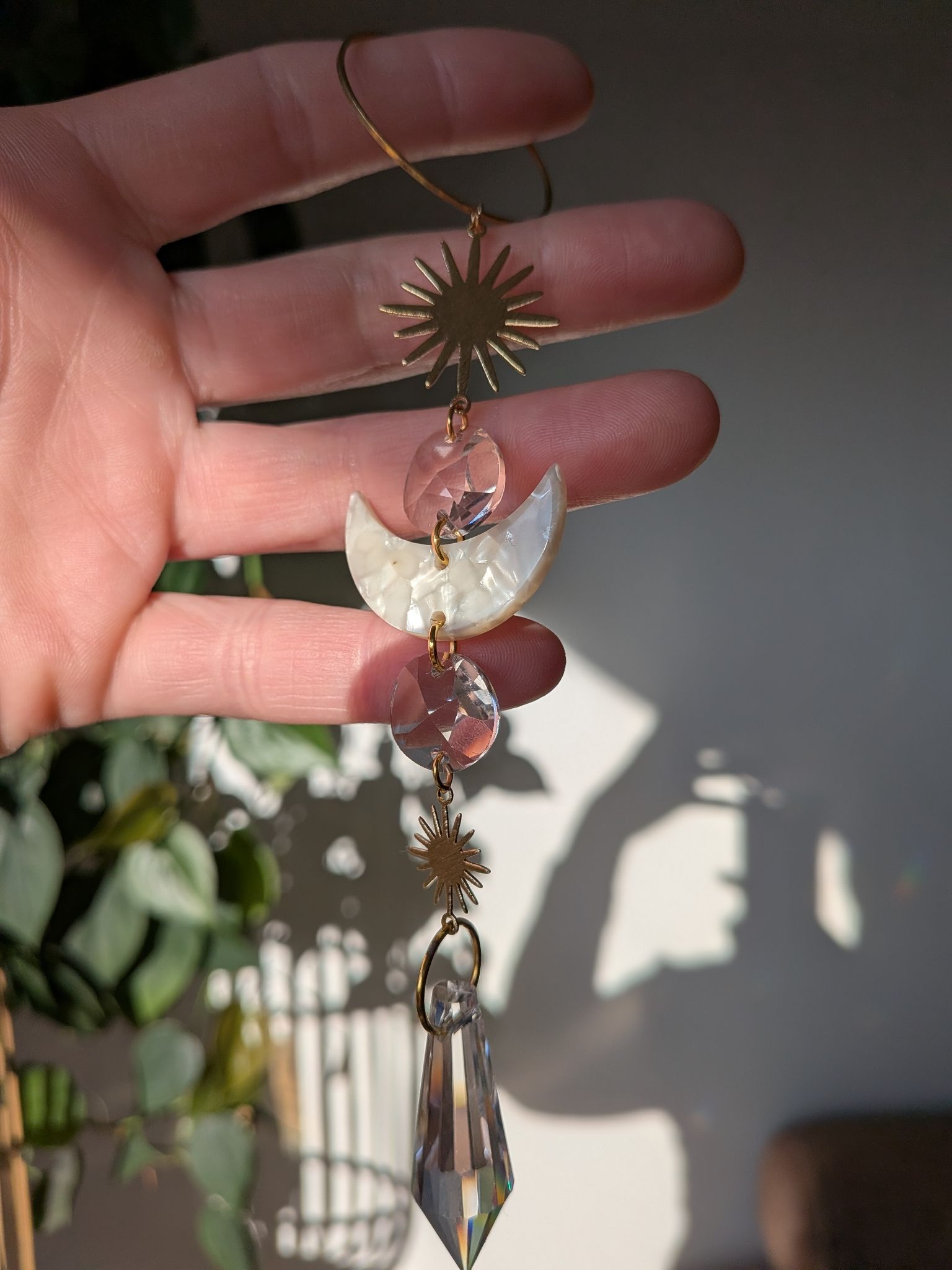 Suncatcher Small - Moon und Stern - mystischer Sonnenfänger mit Regenbogenkristallen und Mond weiẞ