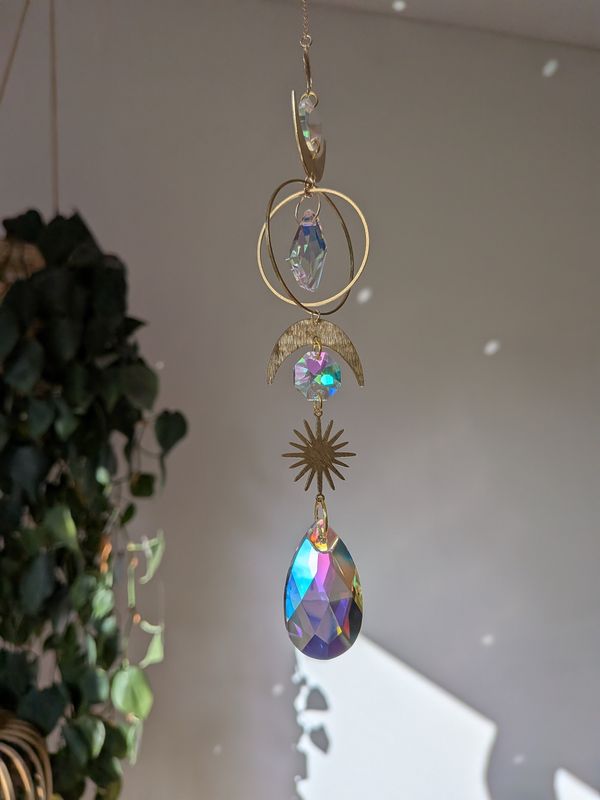 Suncatcher Small - Aurora Dream  - mystischer Sonnenfänger mit Aurora Borealis Regenbogenkristallen, Iristierender Effekt