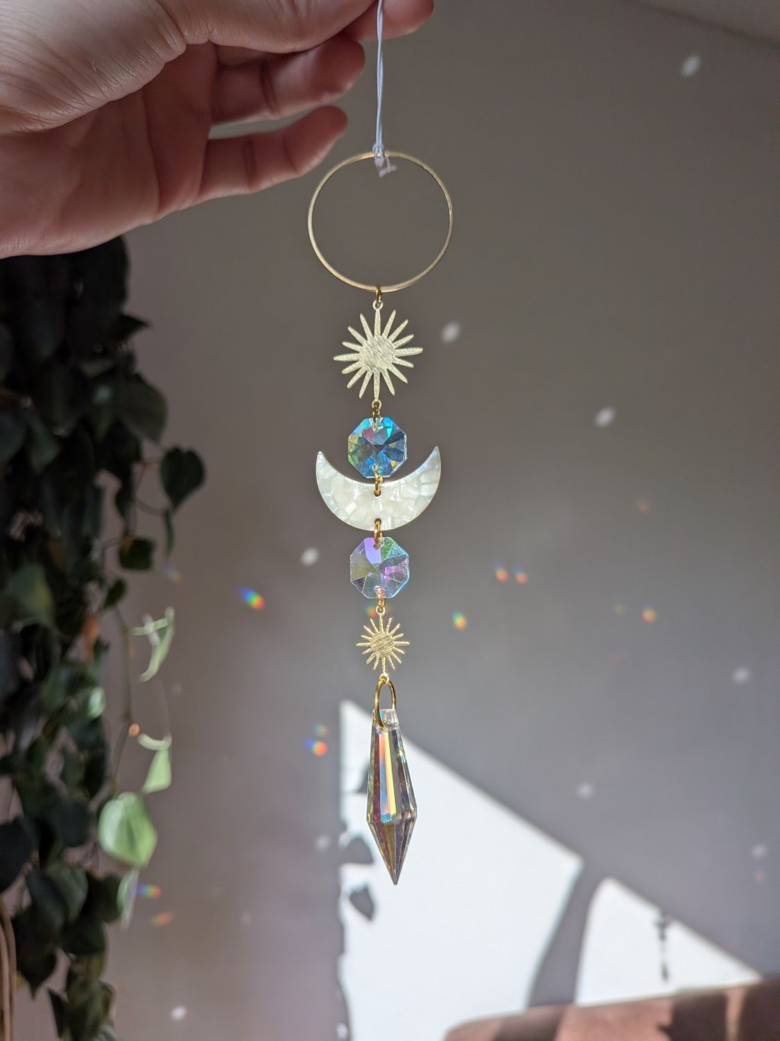 Suncatcher Small - Aurora Mond  - Sonnenfänger mit Aurora Borealis Regenbogenkristallen, Iristierender Effekt
