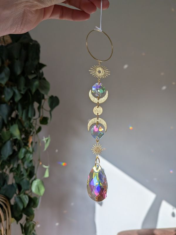 Suncatcher Small - Aurora Moon  - Sonnenfänger mit Aurora Borealis Regenbogenkristallen, Iristierender Effekt