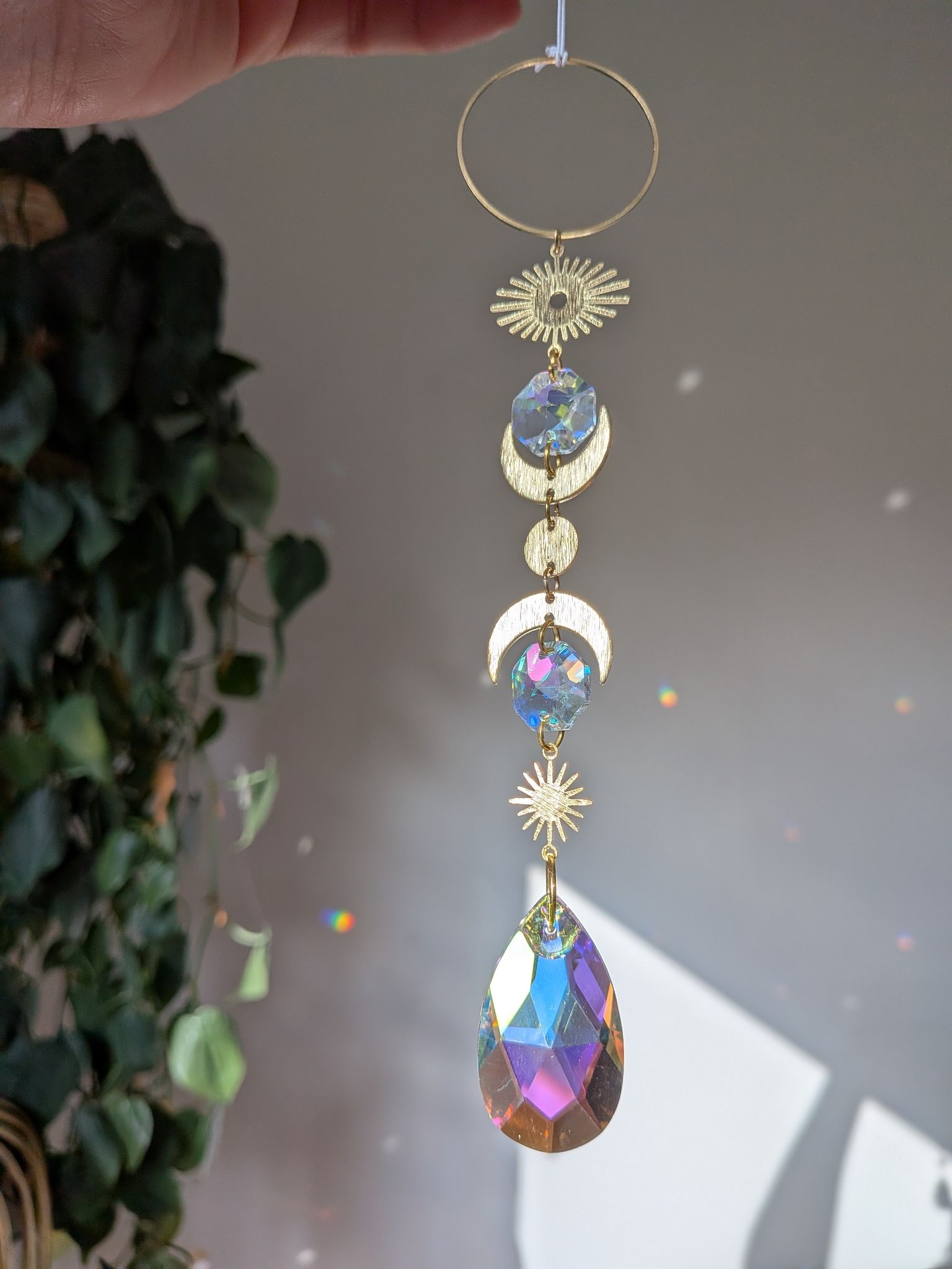 Suncatcher Small - Aurora Moon - Sonnenfänger mit Aurora Borealis Regenbogenkristallen, Iristierender Effekt