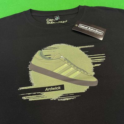 Ardwick Trainer T Shirt - Black  - LARGE