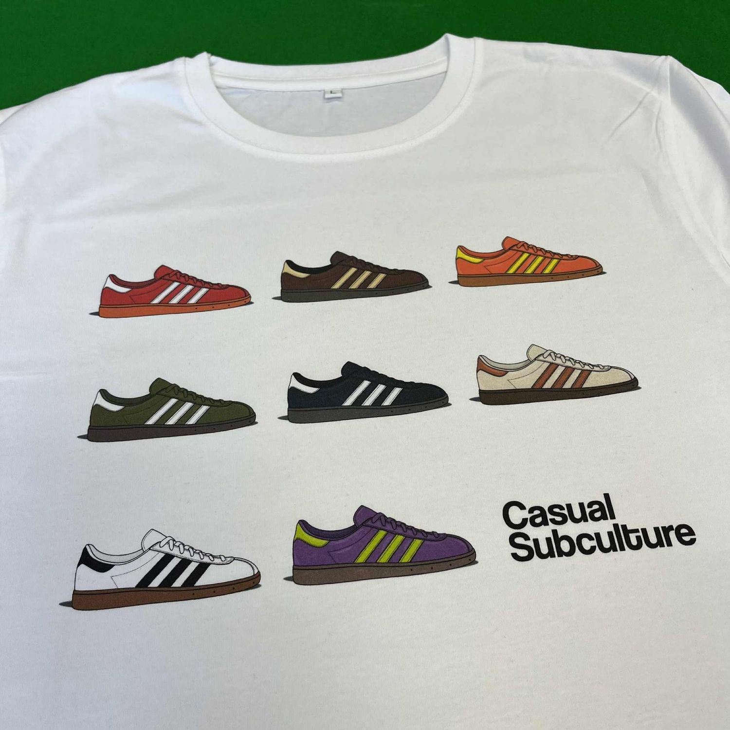 Munchen Trainer T Shirt - White - LARGE