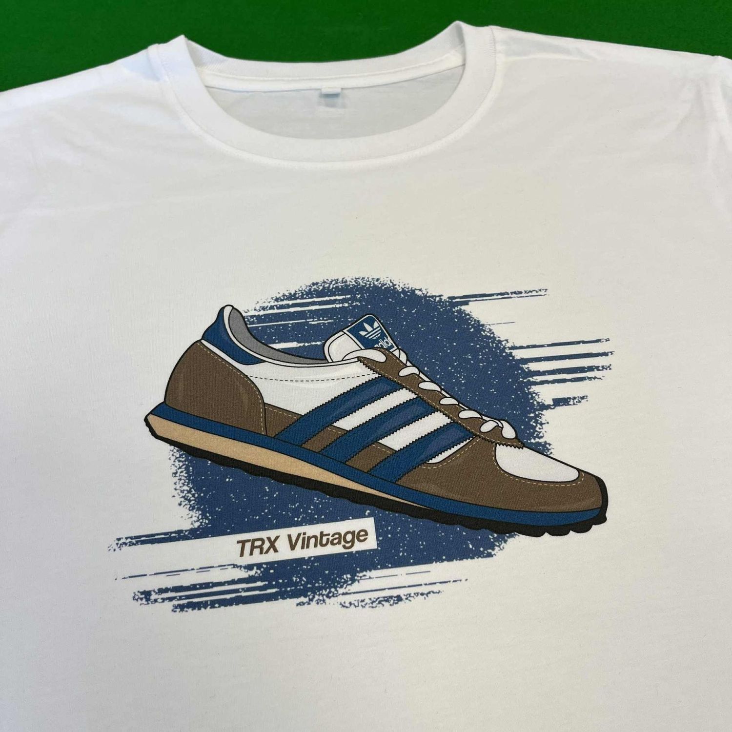 TRX Vintage Trainer T Shirt - White - LARGE