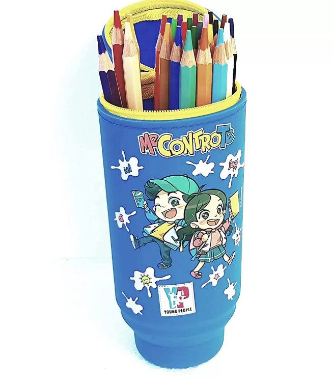 Astuccio In Silicone  Blu"Me Contro Te"