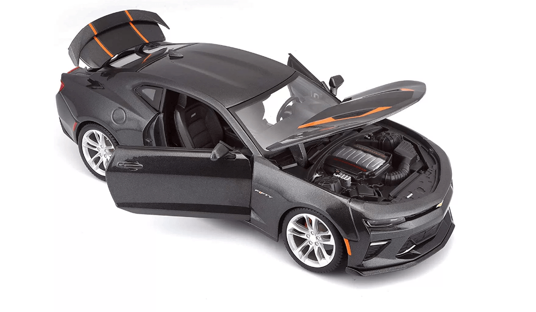 Maisto Modellino Special Edition Chevrolet 2017 Camaro Fifty