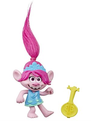 Hasbro - Trolls World Tour, Poppy con Ukulele personaggio h 12,5 cm dalla punta dei capelli ai piedi Hasbro - Trolls World Tour, Poppy con Ukulele personaggio h 12,5 cm dalla punta dei capelli ai piedi
