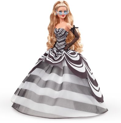 Barbie Signature 65° Anniversario - Bambola Glamour da Collezione con Capelli Biondi, Abito Bianco e Nero, Orecchini e Occhiali da Sole con Zaffiro