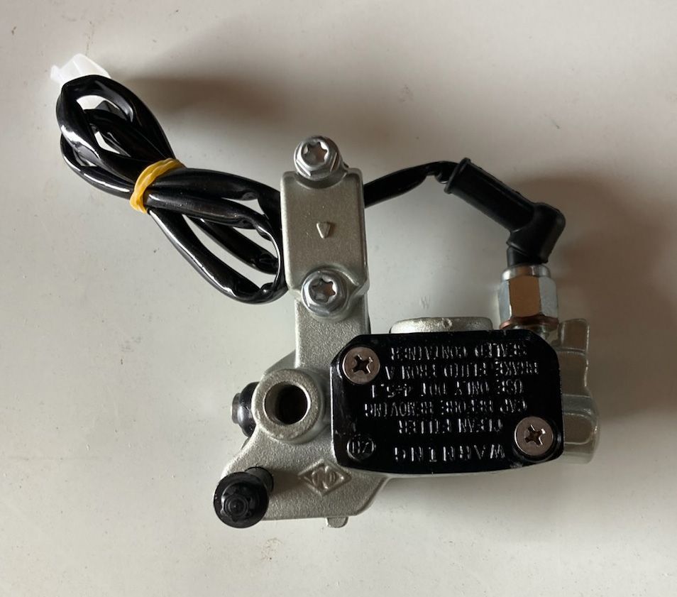 Front brake master cylinder. Fits all full size GPX machines with SZC brakes.