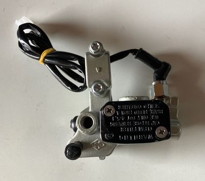 Front brake master cylinder. Fits all full size GPX machines with SZC brakes.