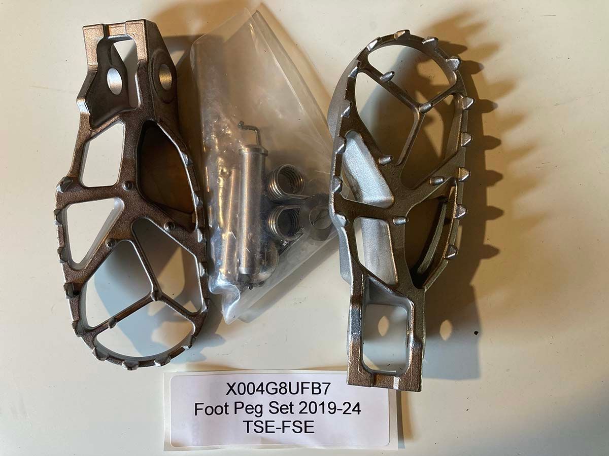 Aftermarket Foot Pegs set for 2019-24 TSE models. Extra Wide.