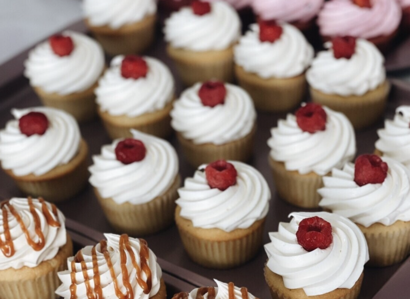 White Chocolate Raspberry Cupcakes