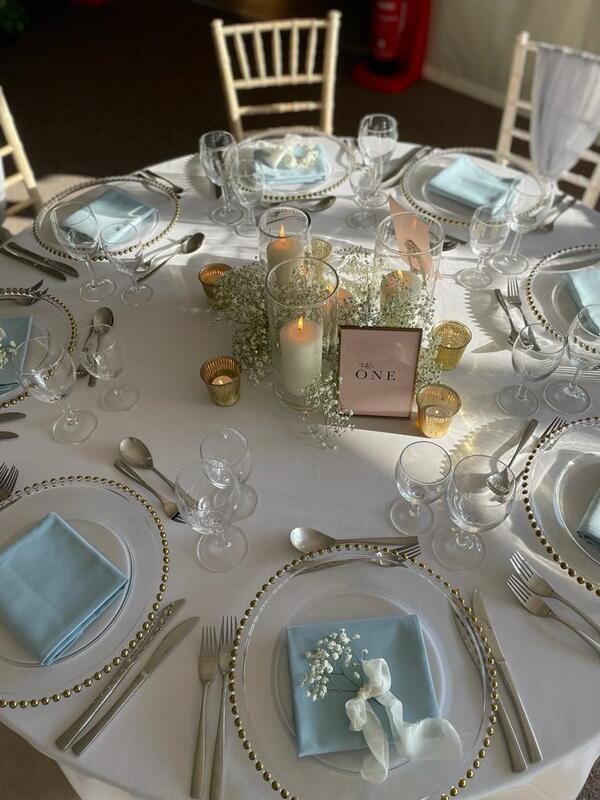 Round Table Decor - Ferry House