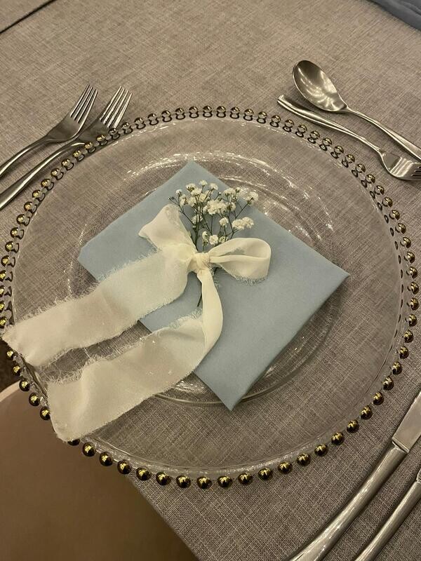 Round Table Decor - Ferry House
