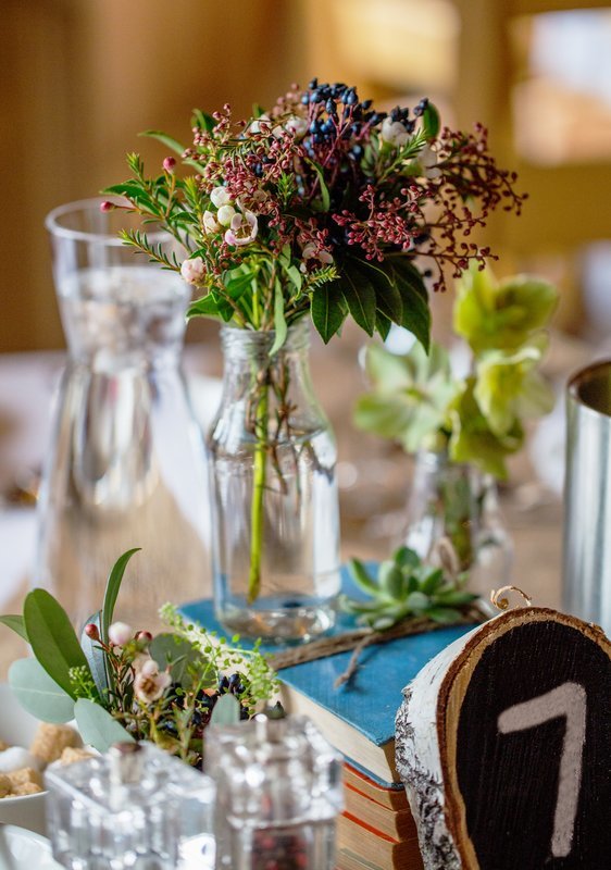 Rustic table centres