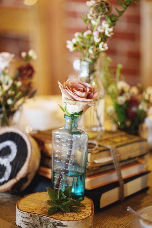 Rustic table centres