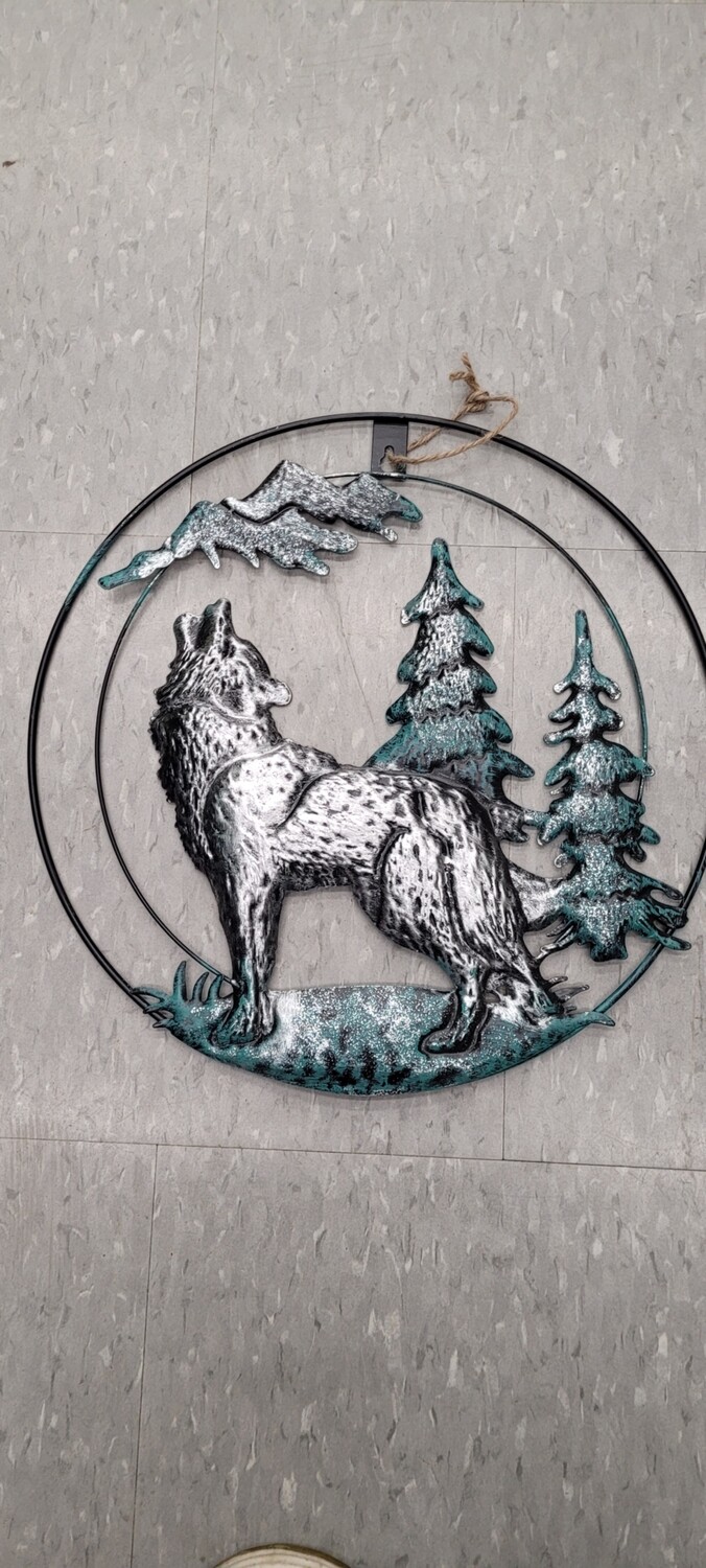 Wolf howling at Moon, art pice