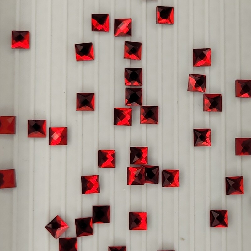 5mm Shimmer Stones Red