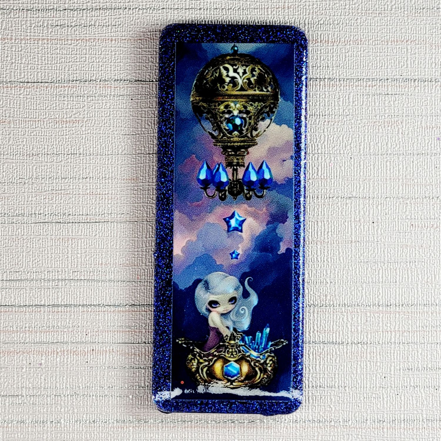 Artwork Cover Minder Crystal Chariot